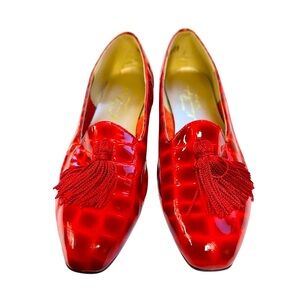 Vintage Norman Kaplan women’s Red Crocodile-Embossed Leather Loafers  Size 6.5M